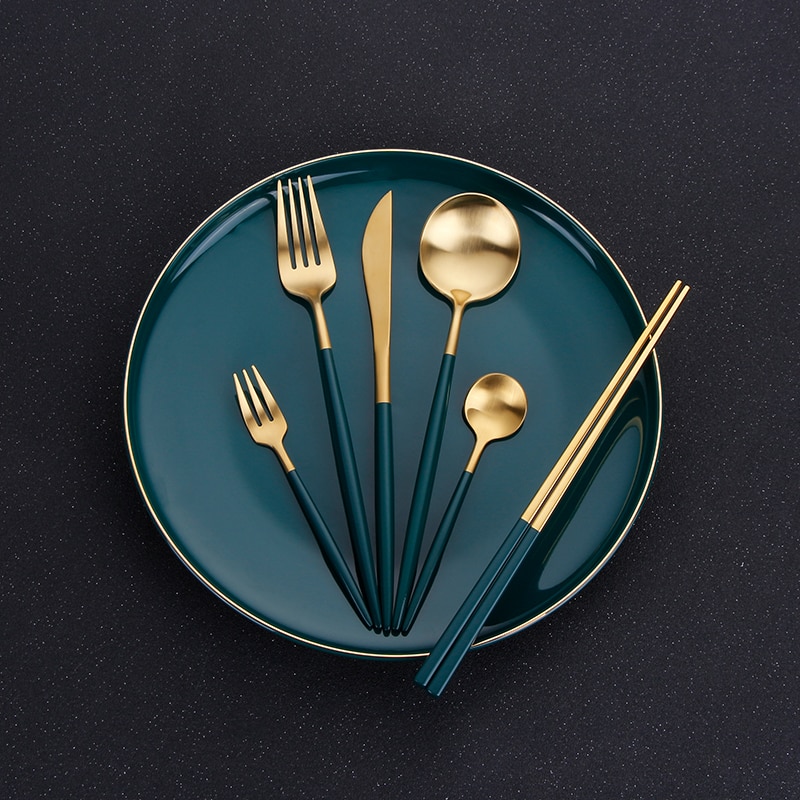Dinnerware Set
