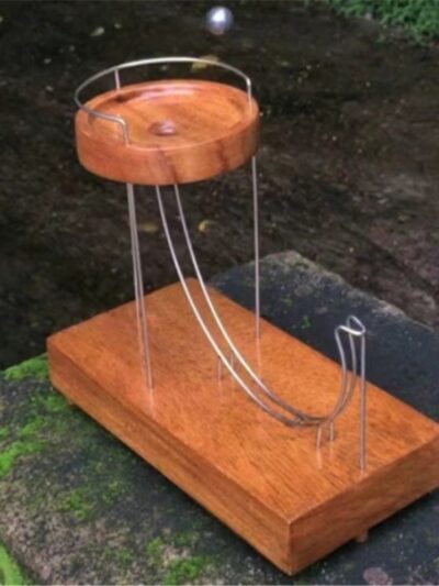 Easter Perpetual Tool Kinetic Art Motion Inertial Metal Balance Decompressive Office Toy Infinite Jumping Table Home Decoration